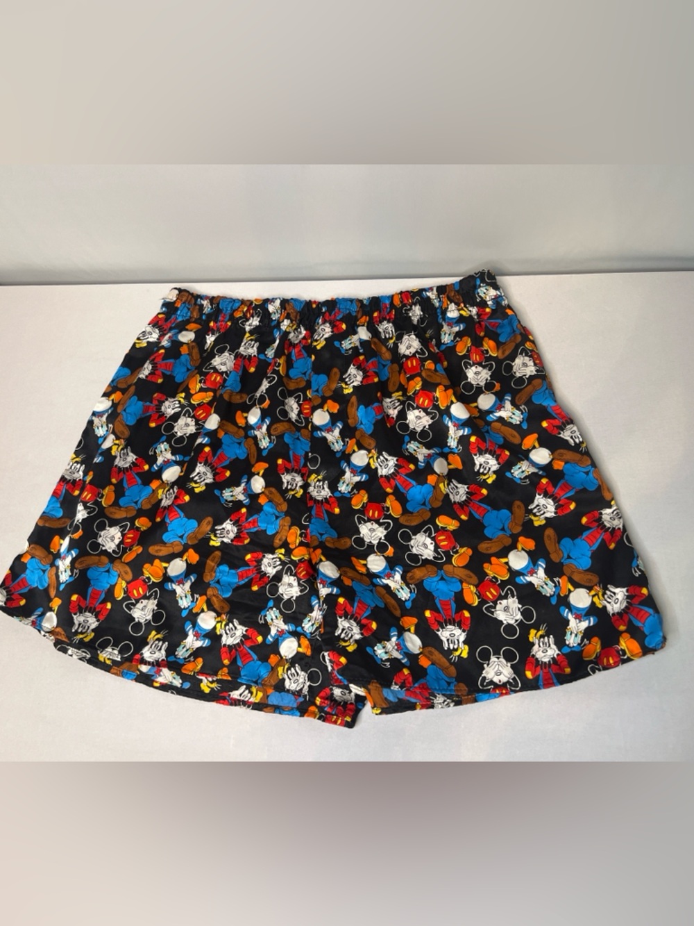 Disney Mickey Goofy Donald 100% Silk Lounge Shorts Men’s Large